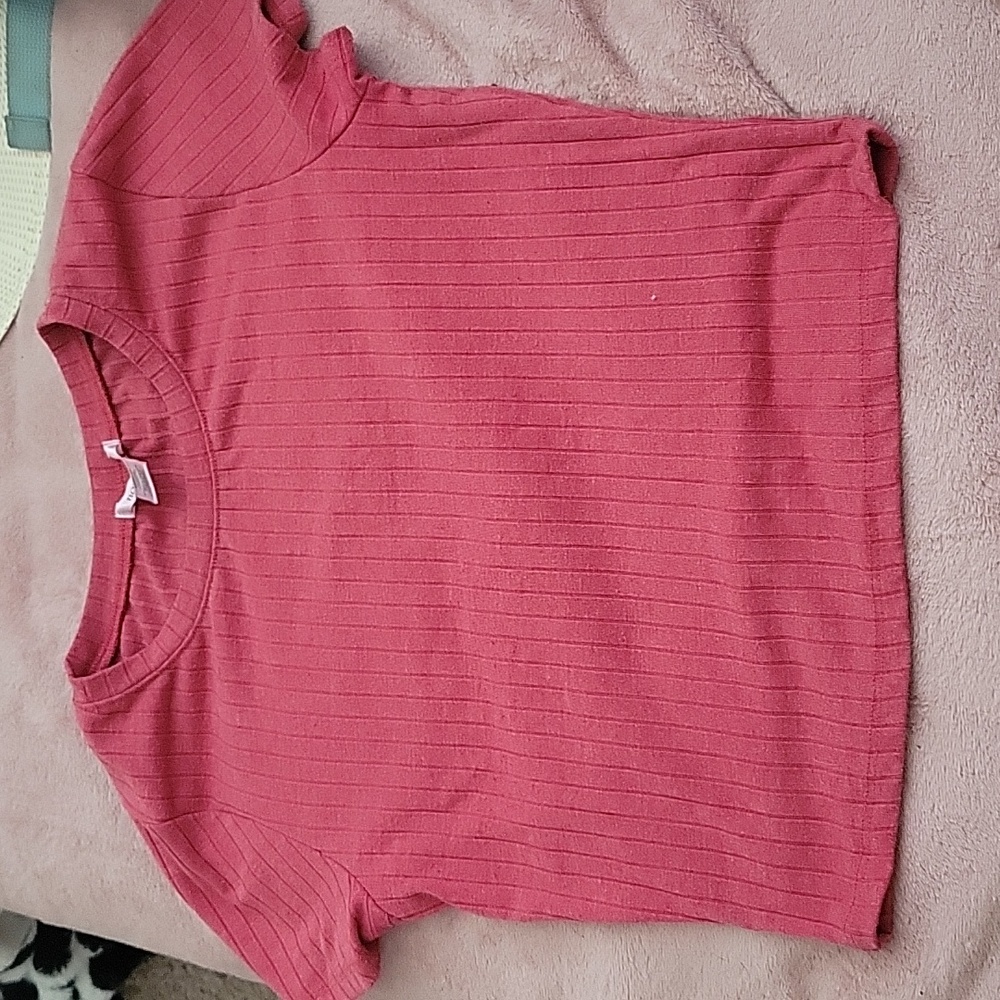 red crop top